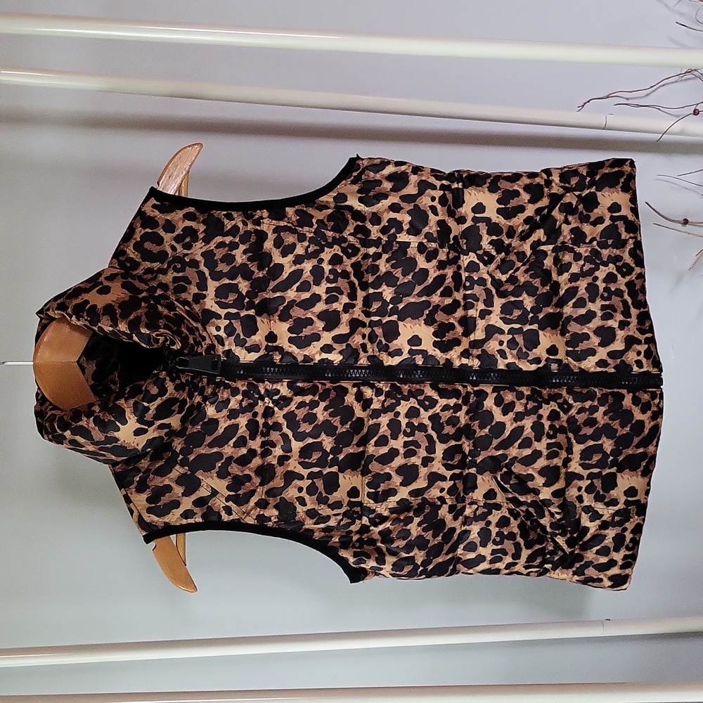 Chitta print vest, size small, Los Angeles outerwear brand.